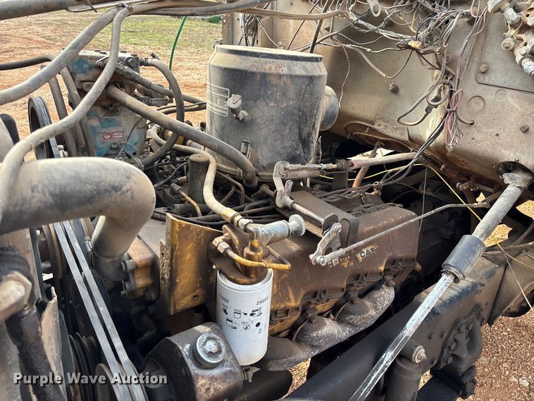 image for item FB3016 1986 Ford LT8000 dump truck