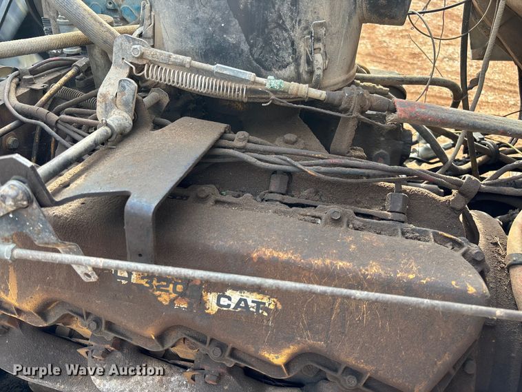 image for item FB3016 1986 Ford LT8000 dump truck