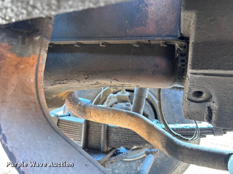 image for item FB3016 1986 Ford LT8000 dump truck