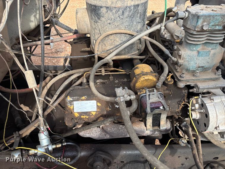 image for item FB3016 1986 Ford LT8000 dump truck