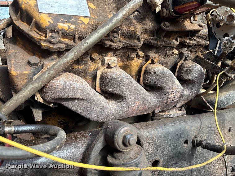 image for item FB3016 1986 Ford LT8000 dump truck