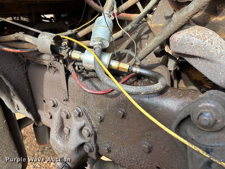 image for item FB3016 1986 Ford LT8000 dump truck