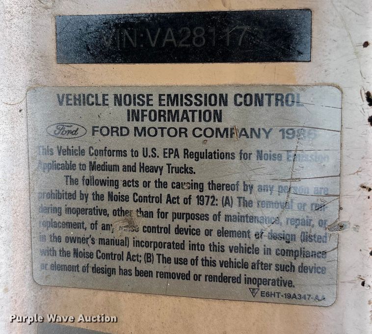 image for item FB3016 1986 Ford LT8000 dump truck