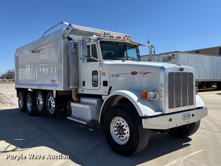 image for item FB3196 2013 Peterbilt 367 dump truck