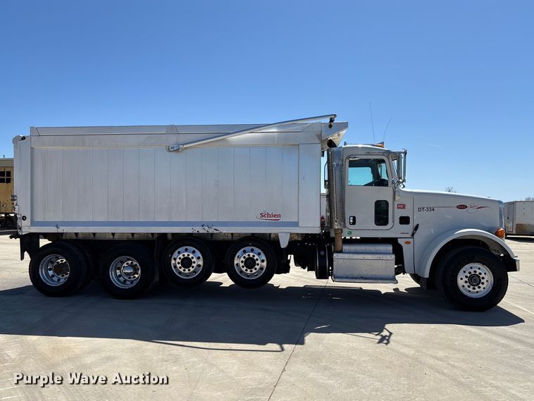 image for item FB3196 2013 Peterbilt 367 dump truck