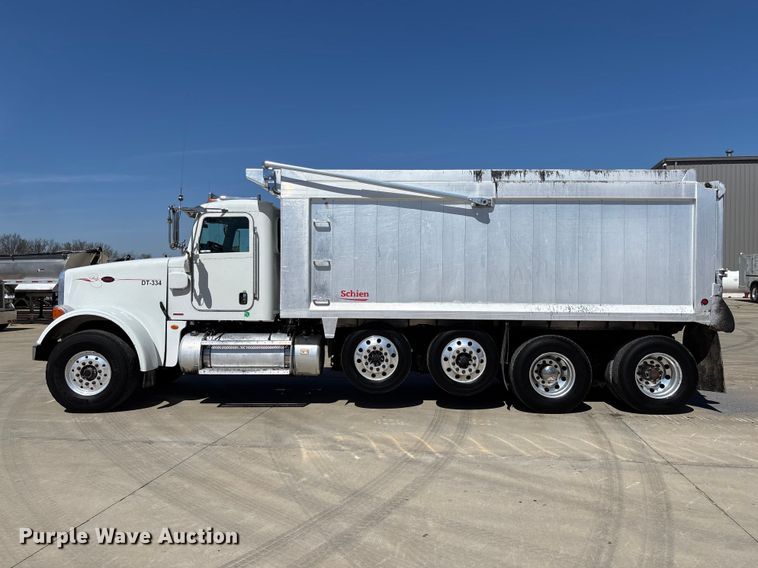 image for item FB3196 2013 Peterbilt 367 dump truck