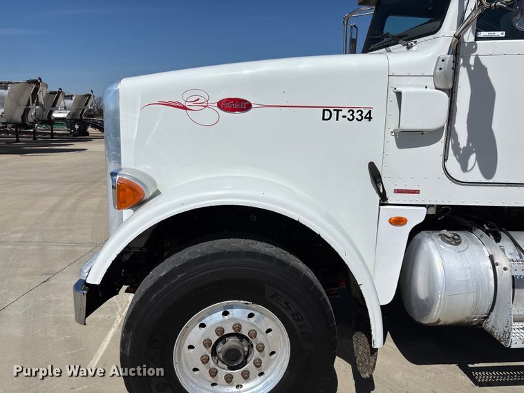 image for item FB3196 2013 Peterbilt 367 dump truck