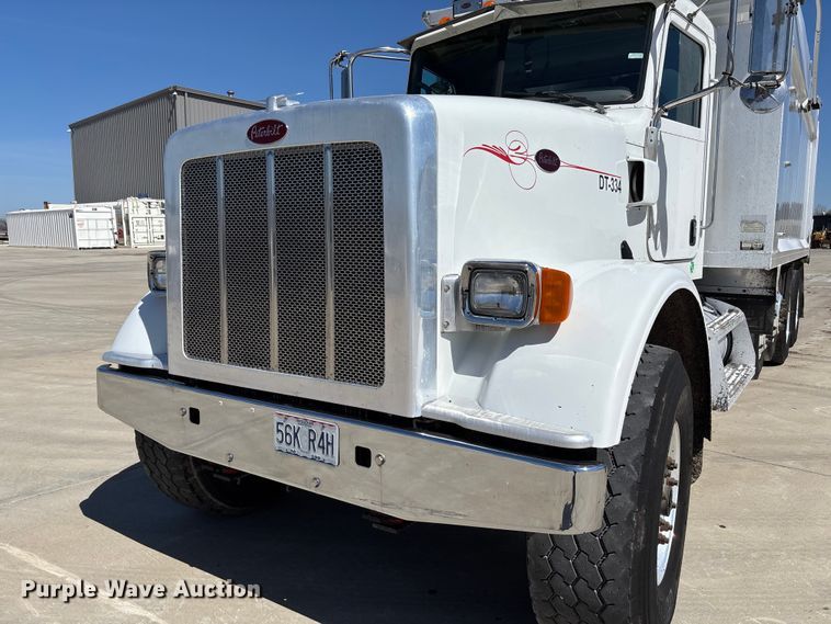 image for item FB3196 2013 Peterbilt 367 dump truck