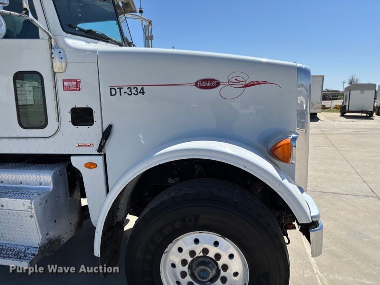 image for item FB3196 2013 Peterbilt 367 dump truck