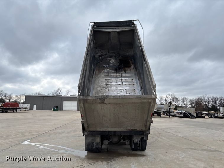 image for item FB3196 2013 Peterbilt 367 dump truck