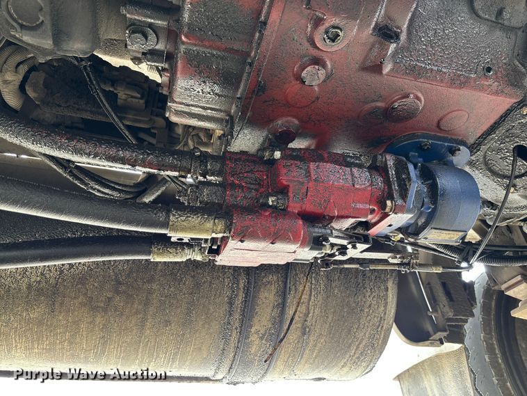 image for item FB3196 2013 Peterbilt 367 dump truck