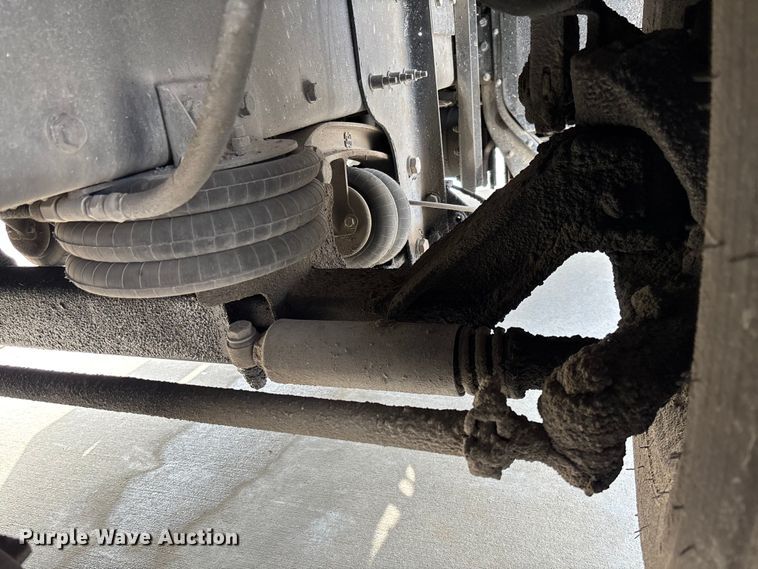 image for item FB3196 2013 Peterbilt 367 dump truck