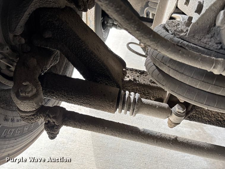 image for item FB3196 2013 Peterbilt 367 dump truck