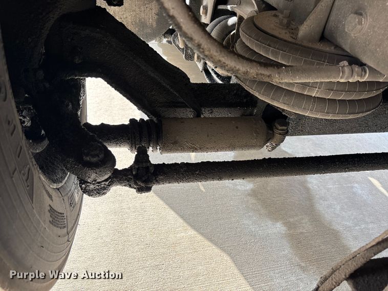 image for item FB3196 2013 Peterbilt 367 dump truck