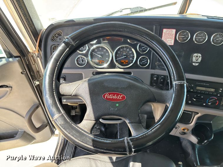 image for item FB3196 2013 Peterbilt 367 dump truck