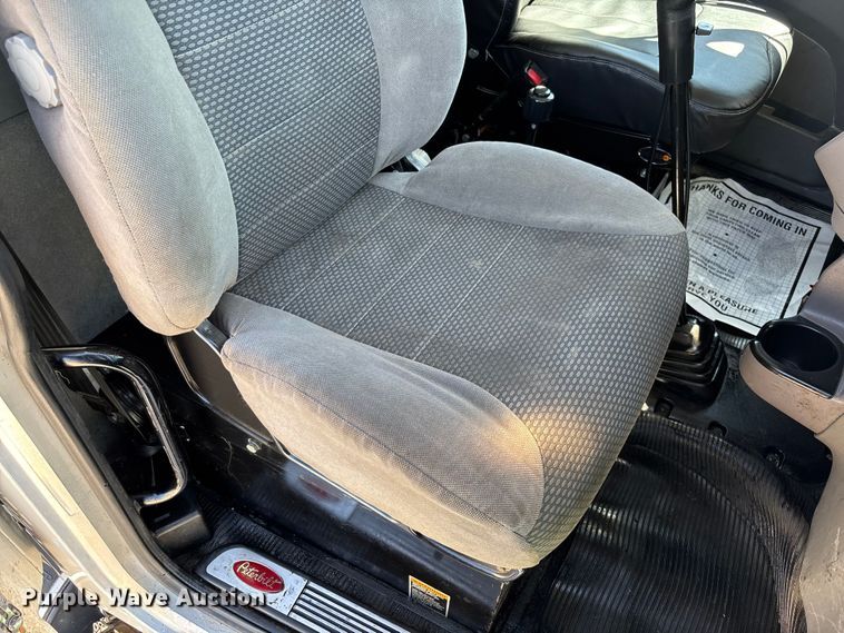 image for item FB3196 2013 Peterbilt 367 dump truck