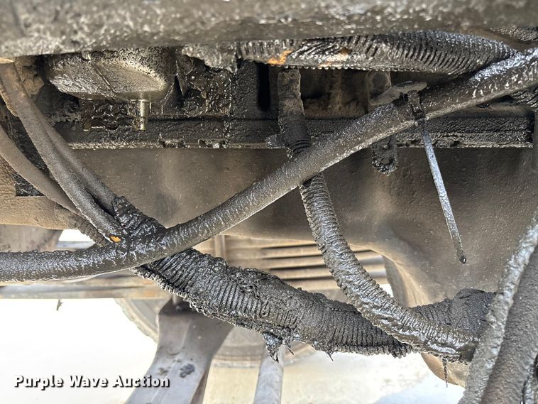 image for item FB3196 2013 Peterbilt 367 dump truck