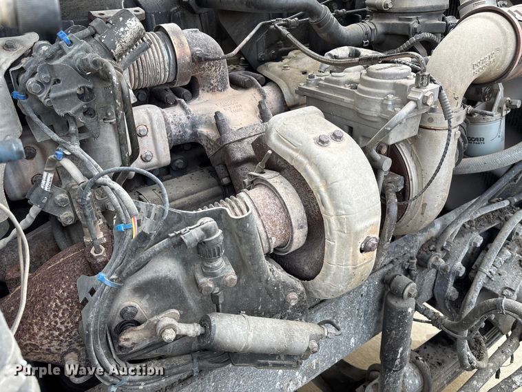 image for item FB3196 2013 Peterbilt 367 dump truck