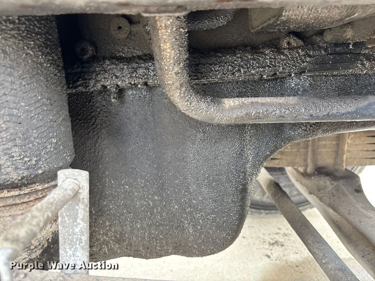 image for item FB3196 2013 Peterbilt 367 dump truck