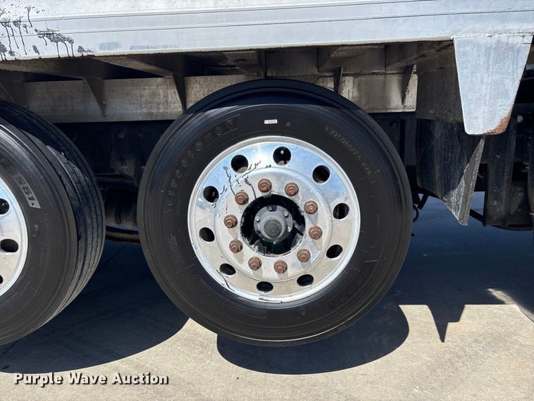 image for item FB3196 2013 Peterbilt 367 dump truck