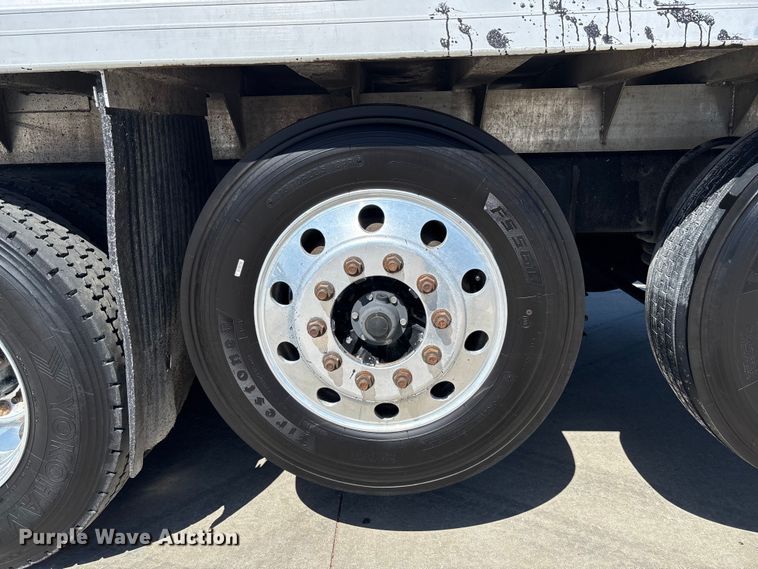 image for item FB3196 2013 Peterbilt 367 dump truck