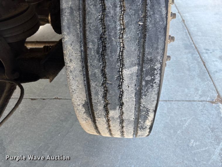 image for item FB3196 2013 Peterbilt 367 dump truck