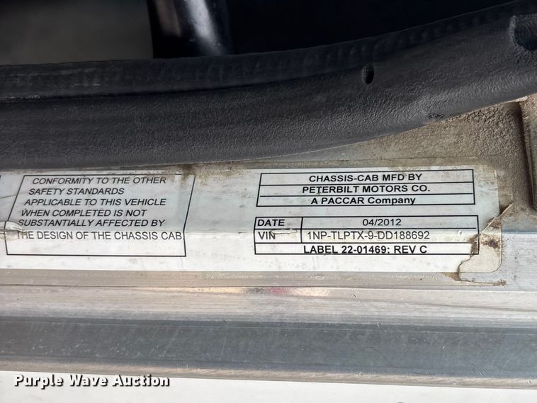 image for item FB3196 2013 Peterbilt 367 dump truck