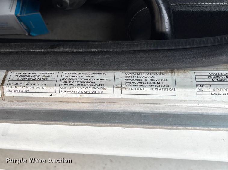 image for item FB3196 2013 Peterbilt 367 dump truck