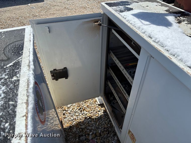 image for item FB3250 Altec digger derrick bed