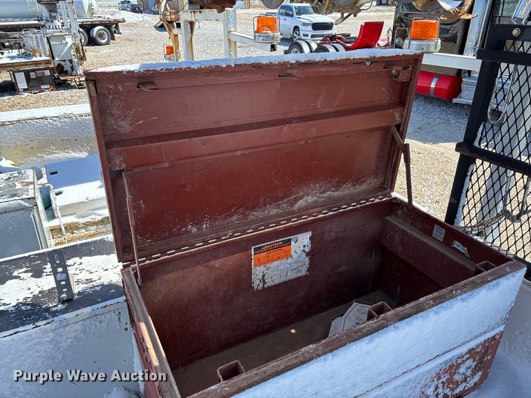 image for item FB3250 Altec digger derrick bed