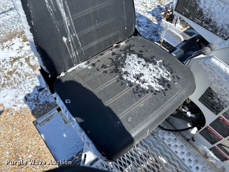 image for item FB3250 Altec digger derrick bed