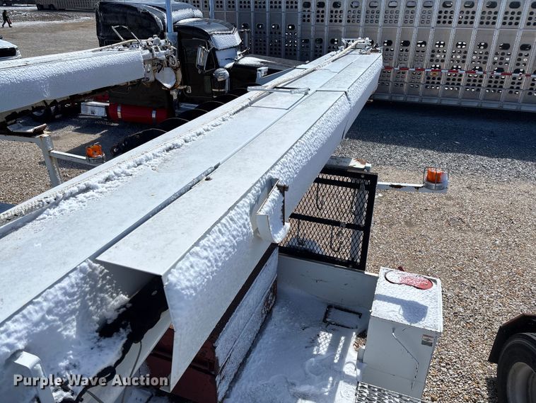 image for item FB3250 Altec digger derrick bed