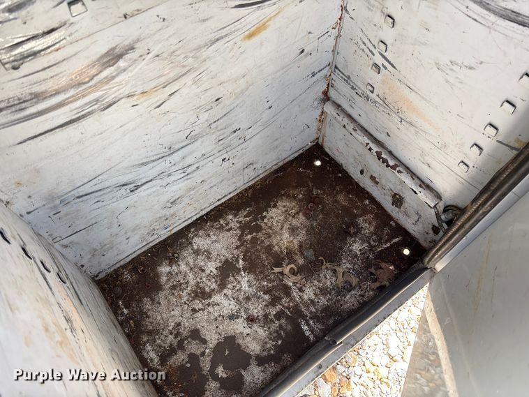 image for item FB3251 Altec digger derrick bed