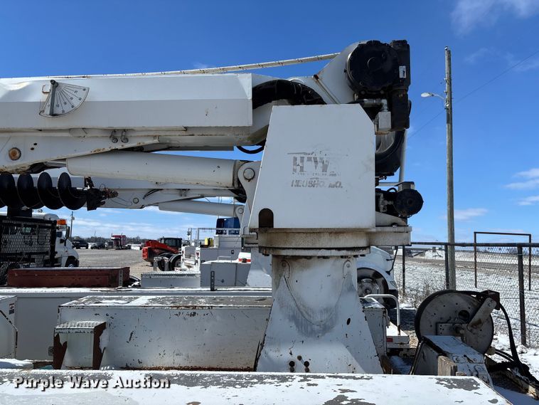 image for item FB3251 Altec digger derrick bed