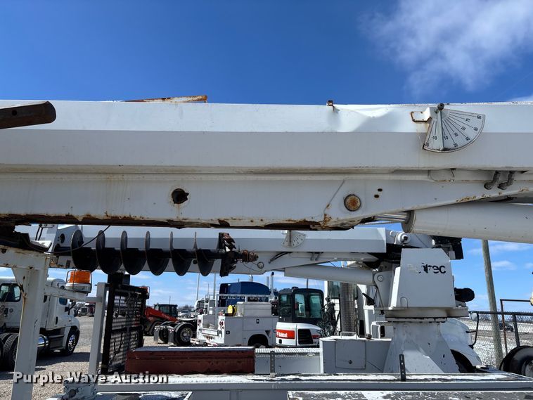 image for item FB3251 Altec digger derrick bed