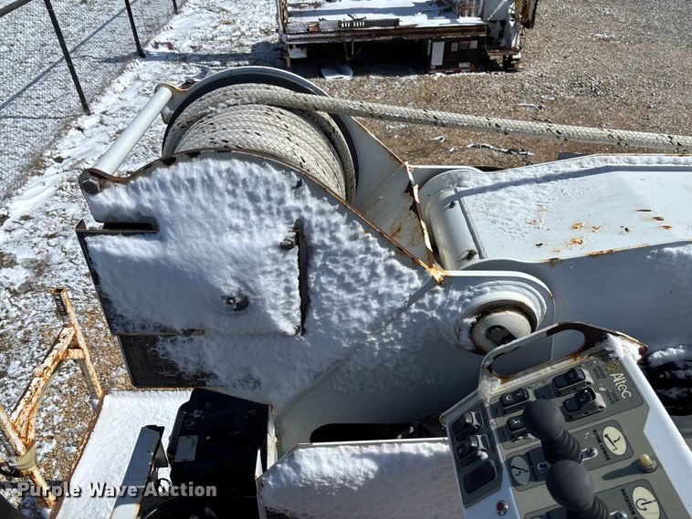 image for item FB3251 Altec digger derrick bed