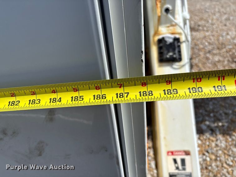 image for item FB3251 Altec digger derrick bed