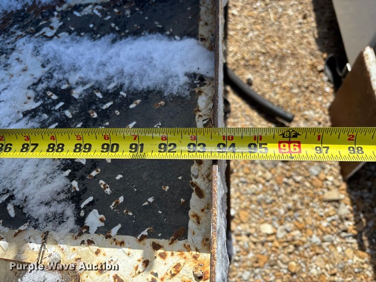 image for item FB3251 Altec digger derrick bed