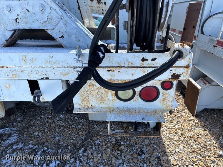 image for item FB3251 Altec digger derrick bed