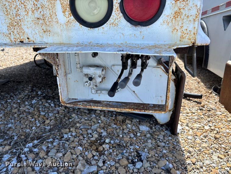 image for item FB3251 Altec digger derrick bed