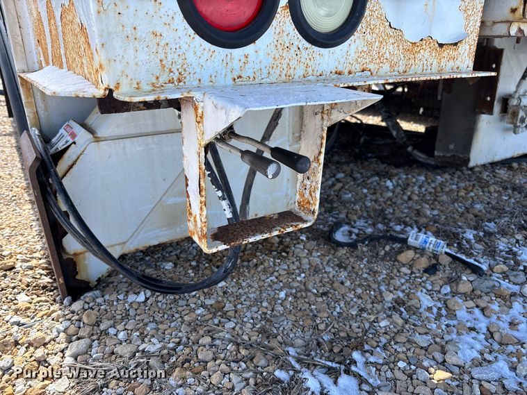 image for item FB3251 Altec digger derrick bed