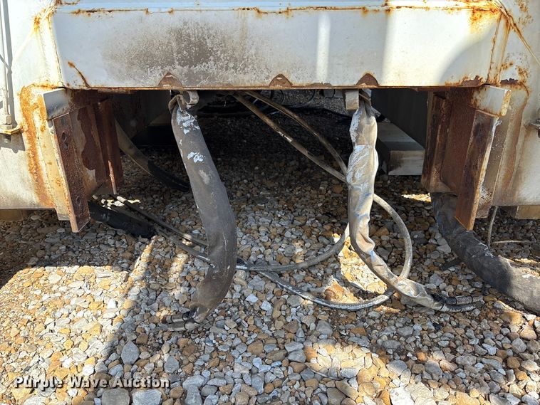 image for item FB3251 Altec digger derrick bed