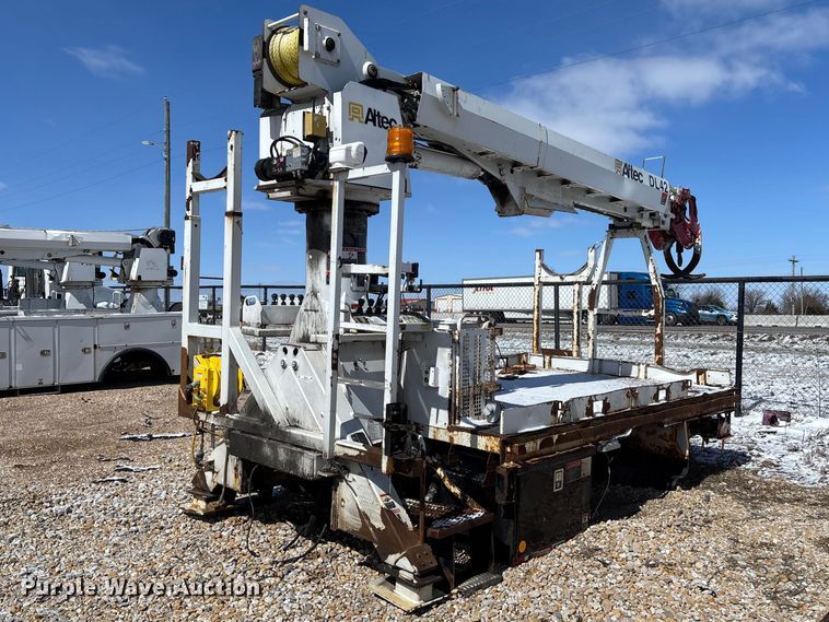 image for item FB3252 Altec digger derrick bed