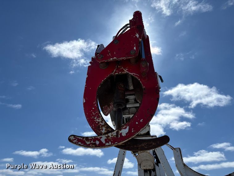 image for item FB3252 Altec digger derrick bed