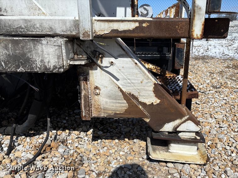 image for item FB3252 Altec digger derrick bed