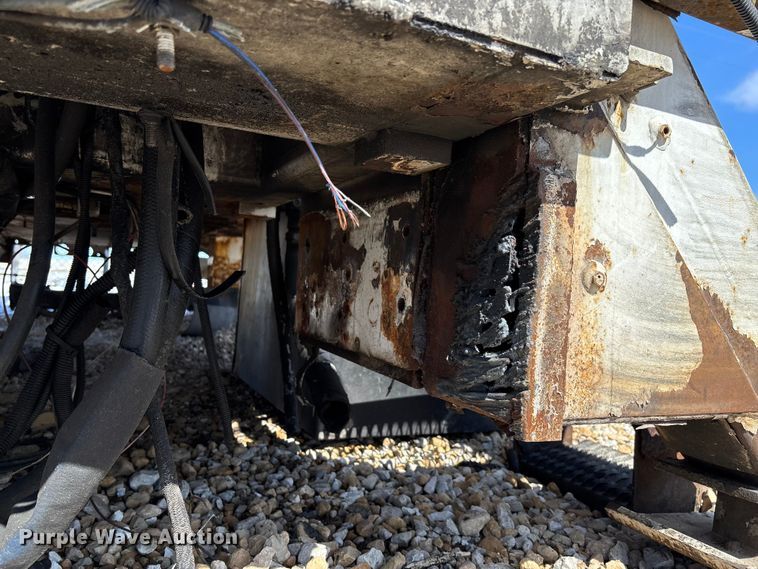 image for item FB3252 Altec digger derrick bed