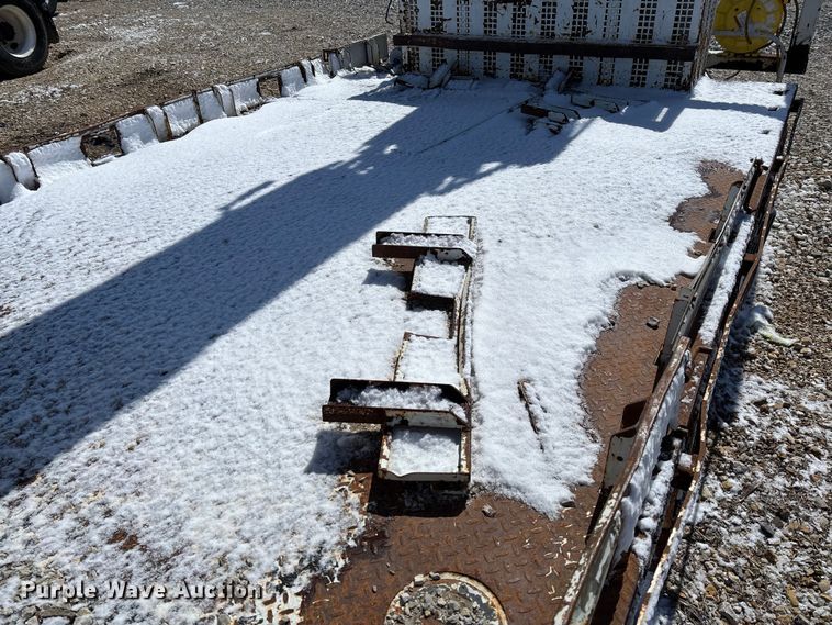 image for item FB3252 Altec digger derrick bed