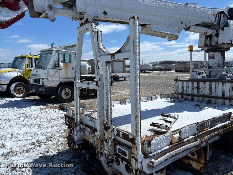 image for item FB3252 Altec digger derrick bed