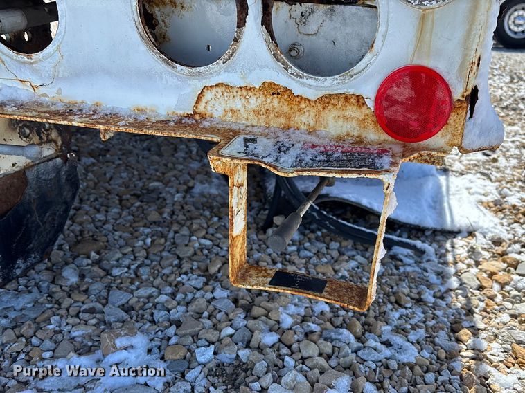 image for item FB3252 Altec digger derrick bed