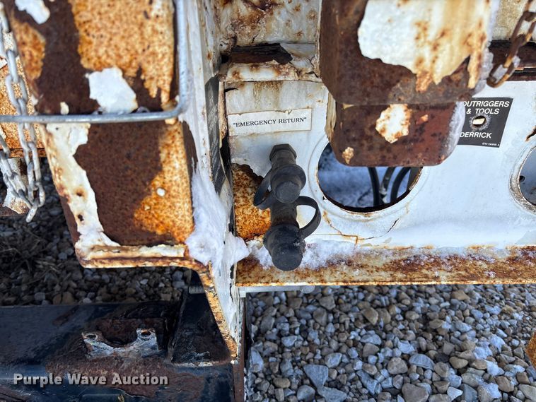 image for item FB3252 Altec digger derrick bed